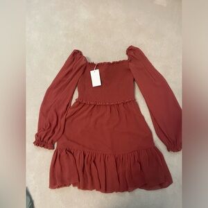 Maroon aritzia dress medium never worn